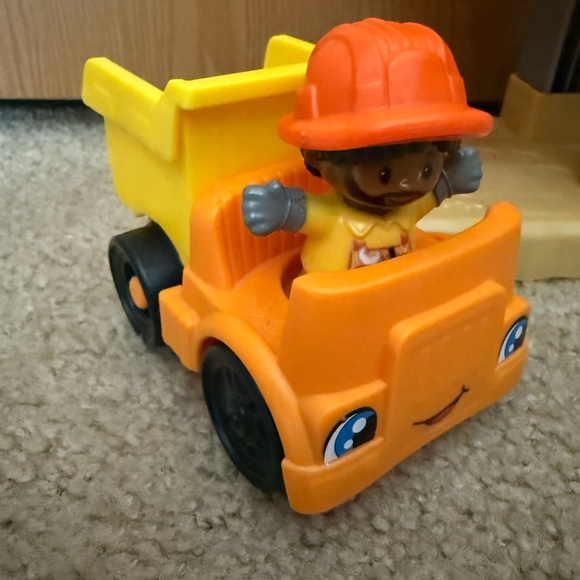 Little People Construction Playset with Figures and Truck - Picture 3 of 4